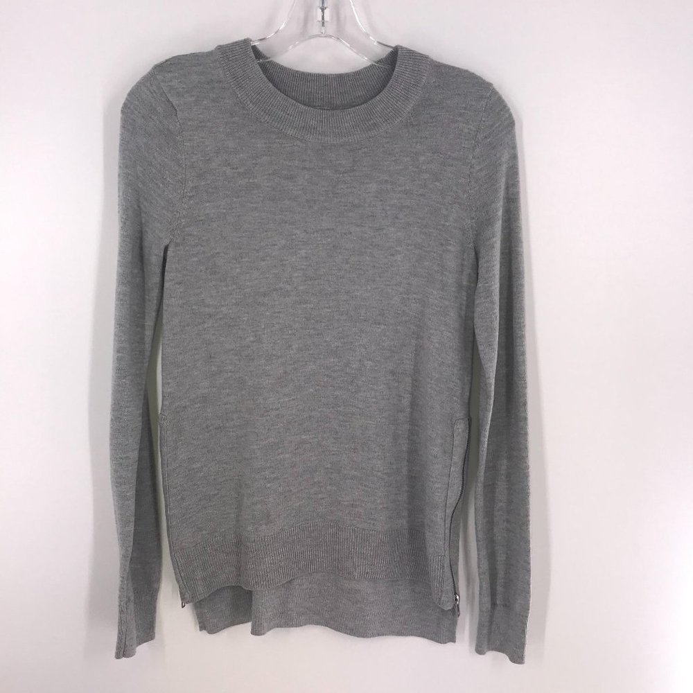 H&M CONSCIOUS GRAY‎ LIGHTWEIGHT SWEATER